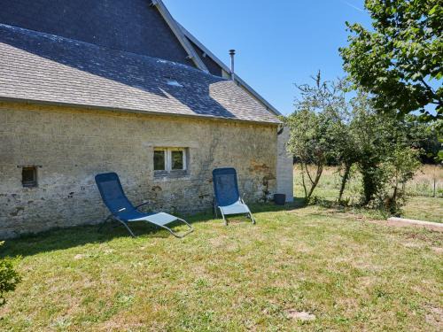 Saint-Nicolas-de-Pierrepont House | Holiday Home Le Launay by Interhome
