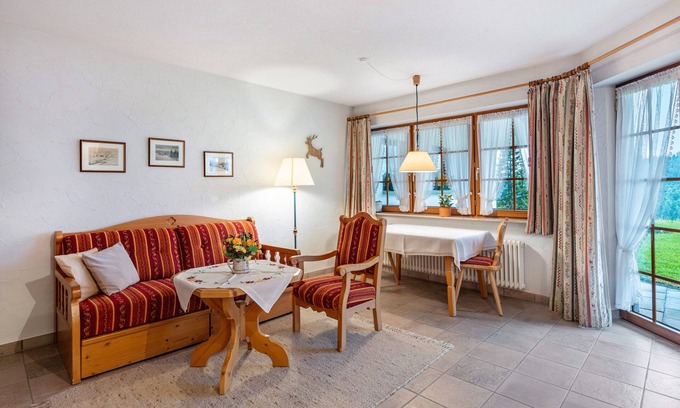 Feldberg Apartment | Holiday Apartment 'Type B Apartment 2' with Mountain View, Shared Terrace and Wi-Fi