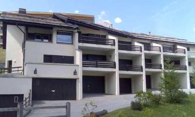 Celerina-Schlarigna Apartment | Holiday apartment Celerina/Schlarigna for 1 - 8 persons with 3 bedrooms - Holiday apartment