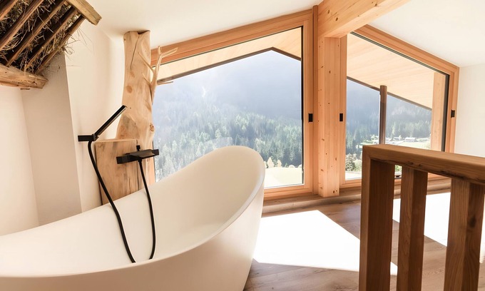 Selva dei Molini Apartment | Holiday Apartment 'Chalet-Suite Panorama' with Mountain View, Private Terrace and Wi-Fi