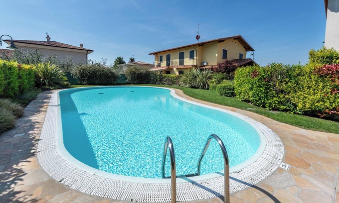 Raffa Apartment | Holiday Apartment Raffa with Balcony, Covered Terrace & Wi-Fi