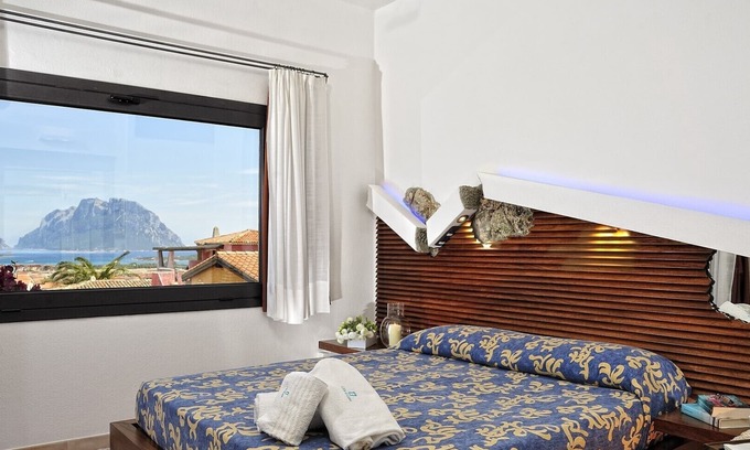 Porto San Paolo Apartment | Holiday apartments L'Ea di Lavru nSEA VIEW 3-rooms apartment-TOP INTERIOR DESIGN