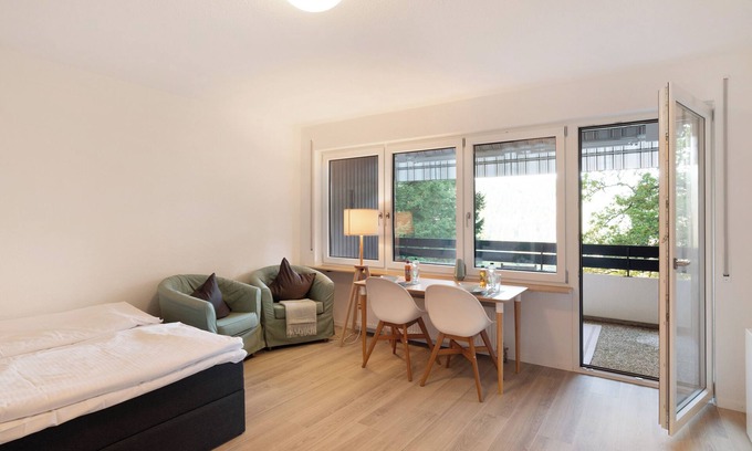 Bad Liebenzell Apartment | Holiday Apartment "in Ruhiger Aussichtslage" with Balcony & Wi-Fi