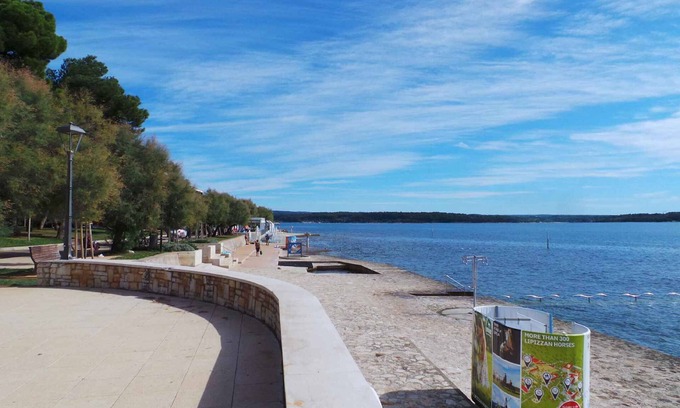 Tkon Apartment | Holiday apartment 10 m from the Adriatic Sea
