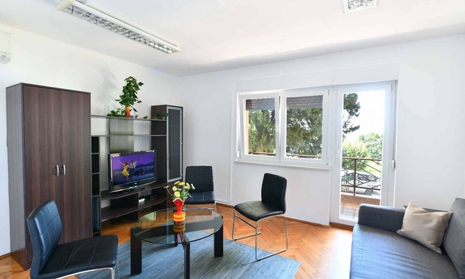 Rijeka Apartment | Holiday apartment 100 m from the Adriatic