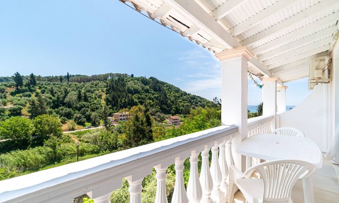 Gardenos Apartment | Holiday Apartment 'Ariel Apartment 4' with Sea View, Balcony & Wi-Fi