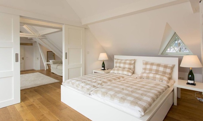 Filzen Apartment | Holiday apartment "Blanc et Noir" - Weingut & Landhaus Reverchon