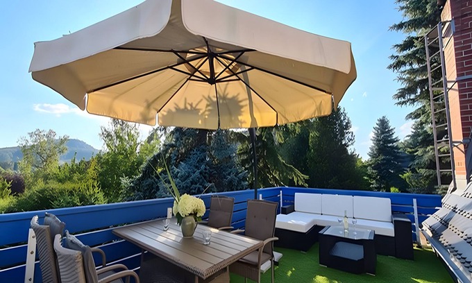 Biesnitz Apartment | Holiday Apartment 'Carpe Diem - Ferienwohnung' with Shared Garden and Wi-Fi