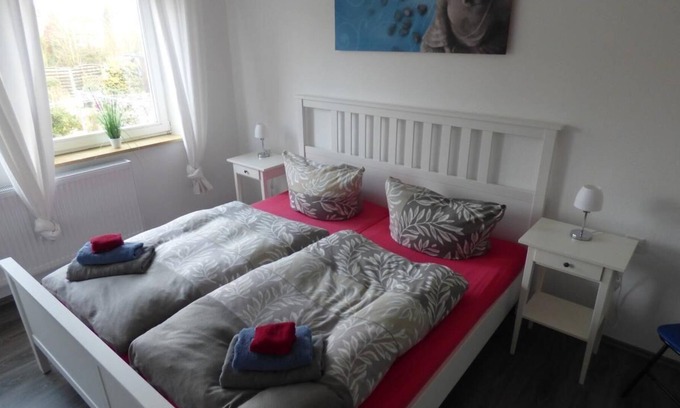 Wilhelmshaven Apartment | Holiday apartment Wilhelmshaven for 1 - 5 persons with 3 bedrooms - Holiday apartment