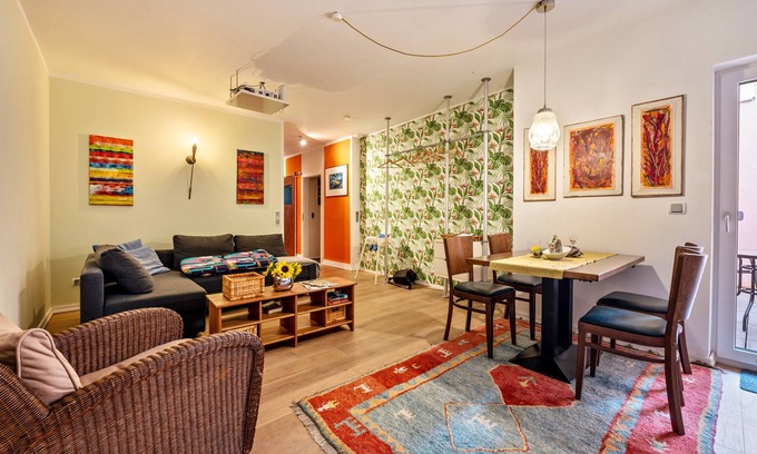 Steintor Apartment | Holiday Apartment 'Deichkind Viertel Suite' with Terrace & Wi-Fi