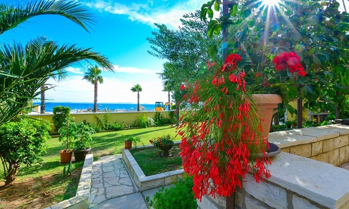 Vir Apartment | Holiday Apartment Inga with exit to the beach