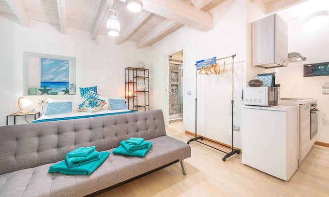 Carloforte Apartment | Holiday Apartment "La Perla" with A/C & Wi-Fi