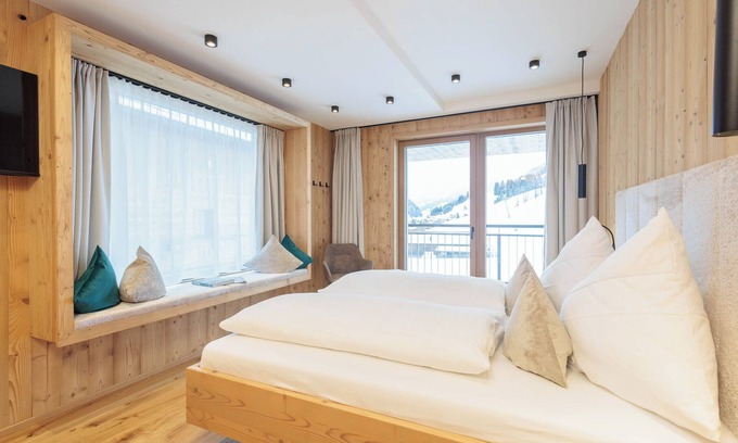 Grossarl Apartment | Holiday Apartment 'Mountain Suite No°103' with Mountain View, Balcony and Wi-Fi
