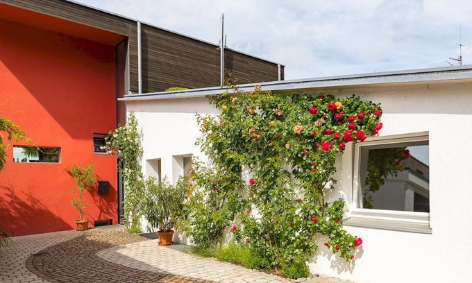Ueberlingen Apartment | Holiday Apartment “Rosenrot” on Lake Constance with Wi-Fi & Terrace