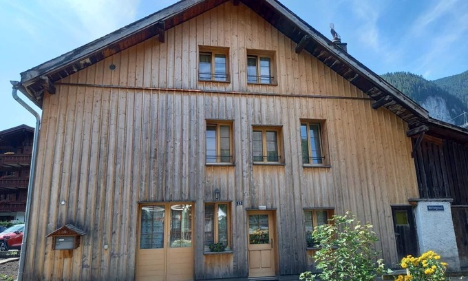 Saanen Ski Chalet | Holiday apartment Saanen for 1 - 8 persons with 4 bedrooms - Hut