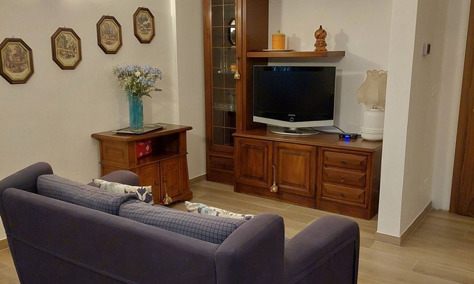 Merano Apartment | Holiday Apartment "Sweet Dreams" with Mountain View, Balconies & Wi-Fi