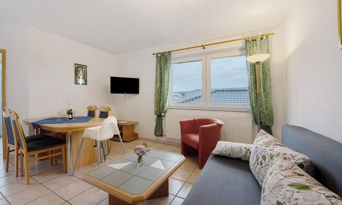 Thornich Apartment | Holiday Apartment 'Tabaluga' with Mountain View, Private Garden and Wi-Fi