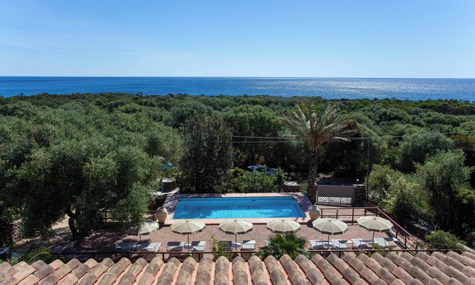 Sas Linnas Siccas Apartment | Holiday Apartment ‘Villa Mula 2’ with Wi-Fi, Garden & Shared Pool; Parking Available
