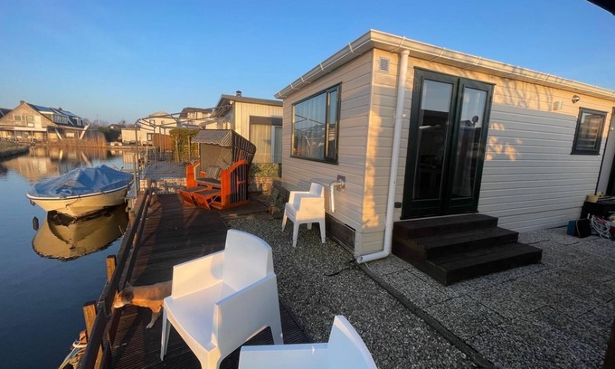 Onderdijk House | Holiday apartment Wervershoof for 1 - 4 persons with 2 bedrooms - Holiday house