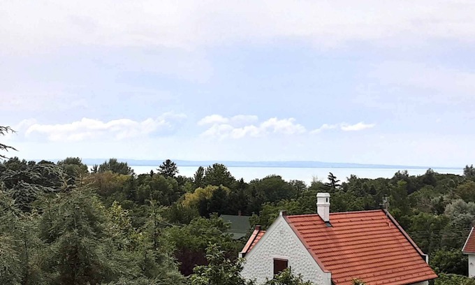 Badacsony Apartment | Holiday apartment with wifi and air conditioning