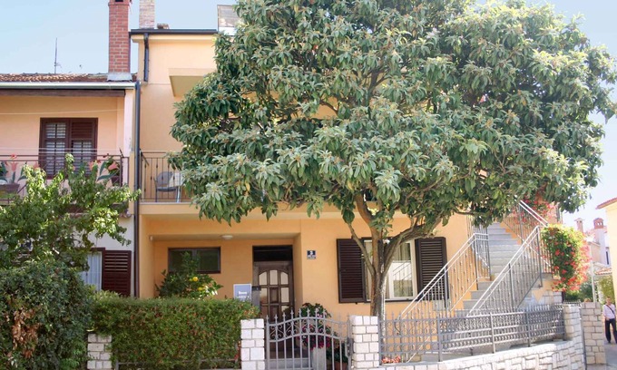 Rovinj Apartment | Holiday apartment with balcony and air conditioning