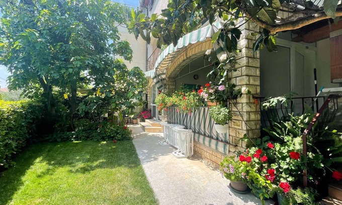 Rovinjsko Selo Apartment | Holiday apartment with garden and terrace