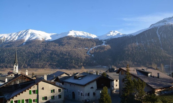 Zuoz Apartment | Holiday apartment Zuoz for 1 - 6 persons with 3 bedrooms - Holiday apartment in one or multi-family