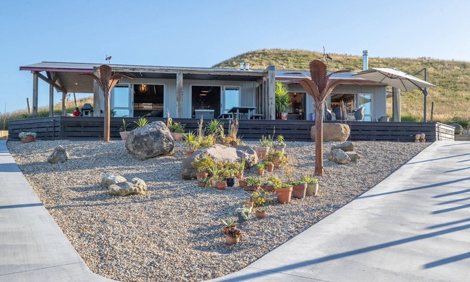 Richmond Downs Bed & Breakfast | Holiday Bliss - The Kiwi Suite