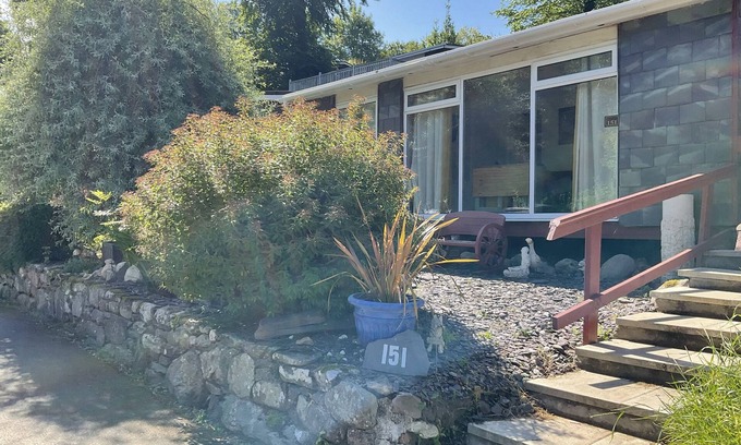 Bont Newydd Cabin | Holiday Cabin Sleeps 5 Caernarfon, Snowdonia