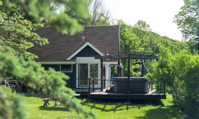 Windham House | HOLIDAY DREAM COME TRUE! Modern Catskills Cabin with Mountain Views