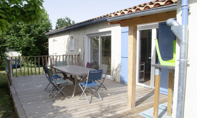 Saint-Trojan-les-Bains House | Holiday Home with Shaded Garden. Near Beach