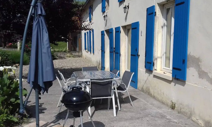 Saint-Laurent-du-Plan House | Holiday Home 'Gîte Le Laurentin' with Private Pool, Private Terrace and Wi-Fi