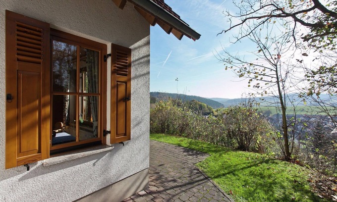 Muhlbach House | Holiday home in the Knüllgebirge with balcony
