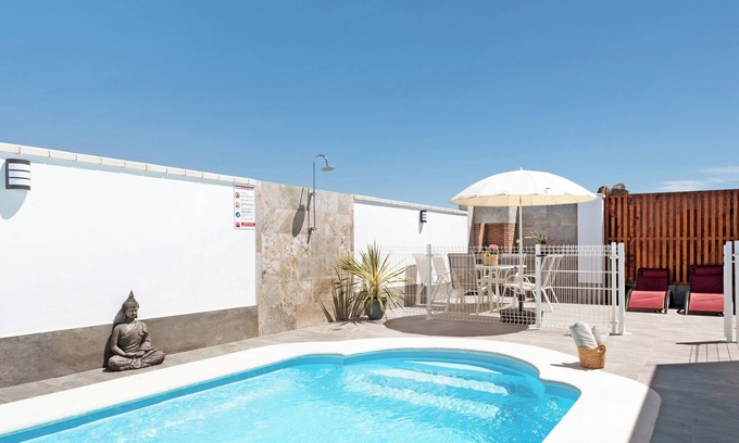 Chiclana de la Frontera House | Holiday Home 'La Posada' with Pool, Garden, Terrace & Wi-Fi