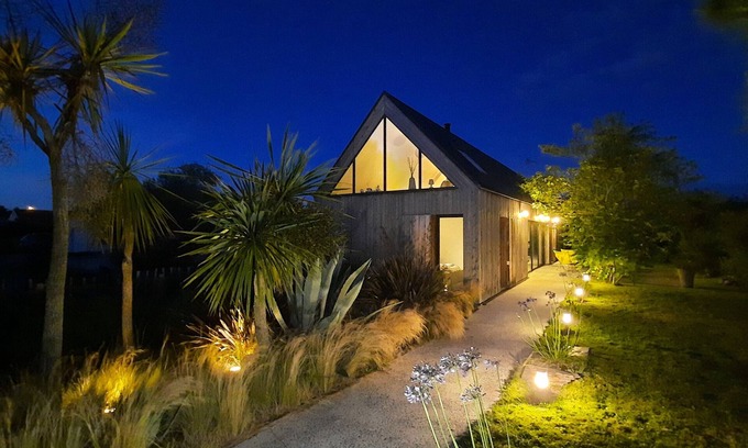 Saint-Cast-le-Guildo House | Holiday Home 'Mézon Ermine' with Terrace, Private Garden and Wi-Fi