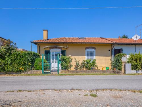 Pietrasanta House | Holiday Home Fiumetto by Interhome