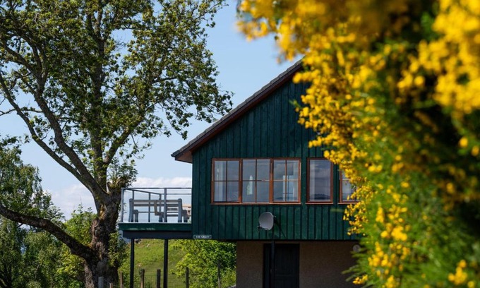 East Lewiston House | Holiday Home Achmony Green by Interhome