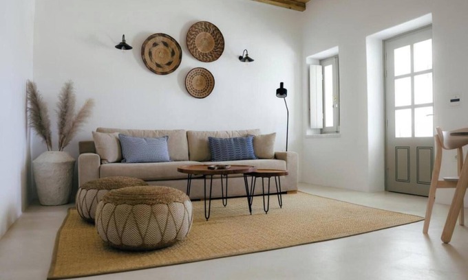 Tinos House | Holiday Home 'Agapi Home' with Private Terrace, Wi-Fi and Air Conditioning
