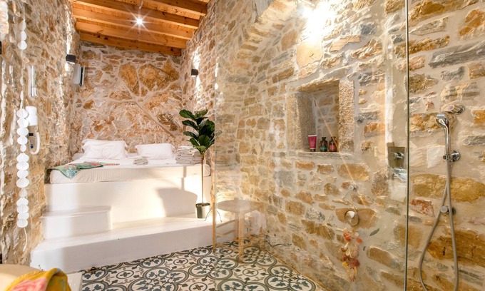 Filoti House | Holiday Home 'Almond Blossom Cottage' with Mountain View, Private Terrace and Wi-Fi