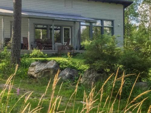 Etelainen House | Holiday Home Annelinniemi by Interhome