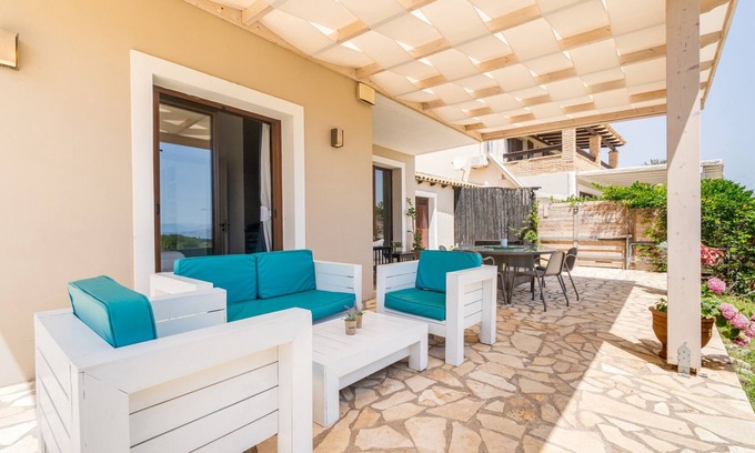 Peroulion House | Holiday Home 'Antinioti Lake Villa, North Corfu' with Sea View, Wi-Fi and Air Conditioning