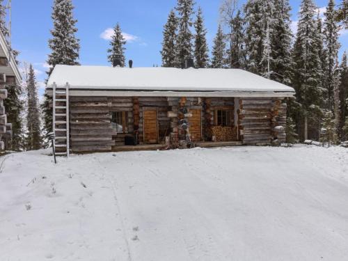 Rukatunturi House | Holiday Home Aurinko-ruka c6 by Interhome