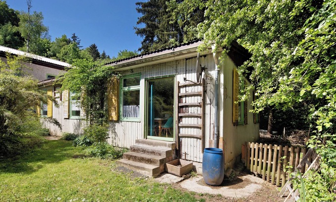 Muensingen House | Holiday Home 'Beim Alenbrunnen' with Shared Garden and Wi-Fi
