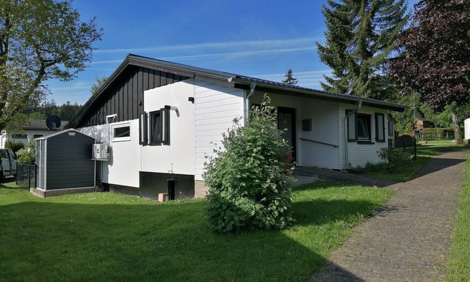 Usseln House | Holiday Home 'Berganker Willingen' with Private Terrace, Private Garden and Wi-Fi