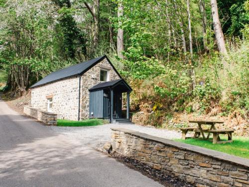 Drumnadrochit House | Holiday Home Betty's Bothy by Interhome