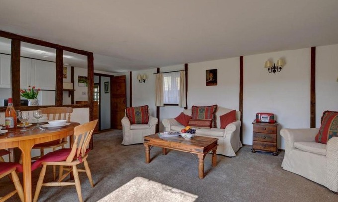 Abbess Roding House | Holiday Home Bisho by Interhome