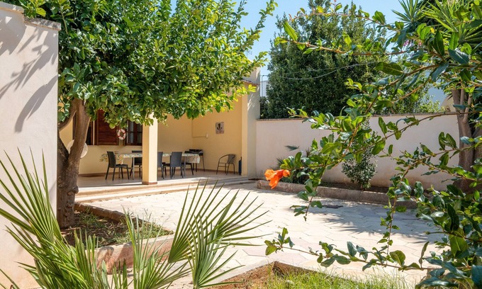 Sant'Isidoro House | Holiday Home 'Blue Infinity' with Sea View, Shared Terrace and Air Conditioning