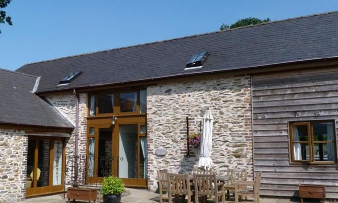 Cilmeri House | Holiday Home Bwthyn Canol by Interhome