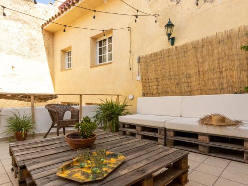 Roda de Bara House | Holiday Home Cal Juan by Interhome