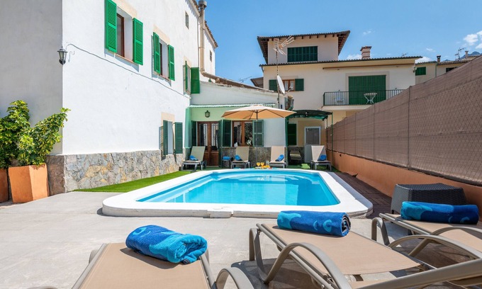Soller House | Holiday Home 'Can Xeliu' with Private Pool, Private Terrace and Wi-Fi
